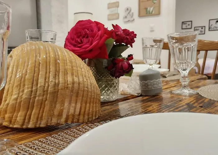 Nanara Lägenhet Gustirna