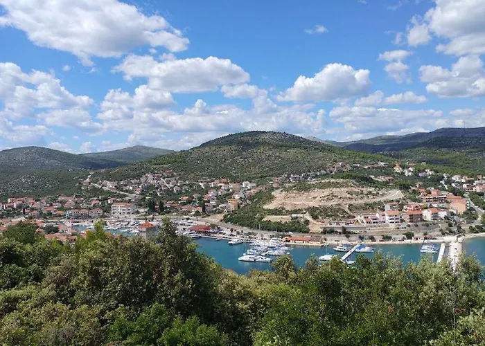 Lägenhet Nanara Gustirna