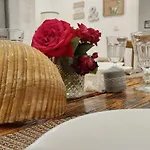 Nanara Διαμέρισμα Gustirna