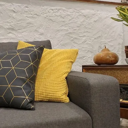 Nanara Apartment Gustirna